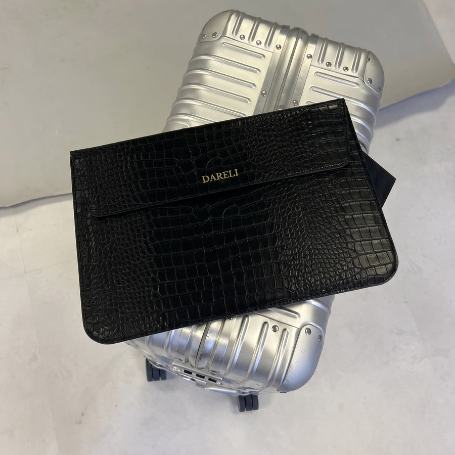 Bellmont Pouch — Onyx Black
